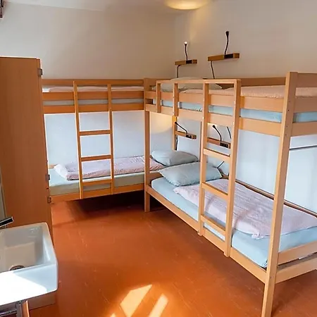 Hostel Youth Αβάνς