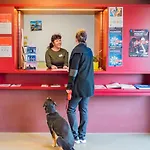 Youth Hostal